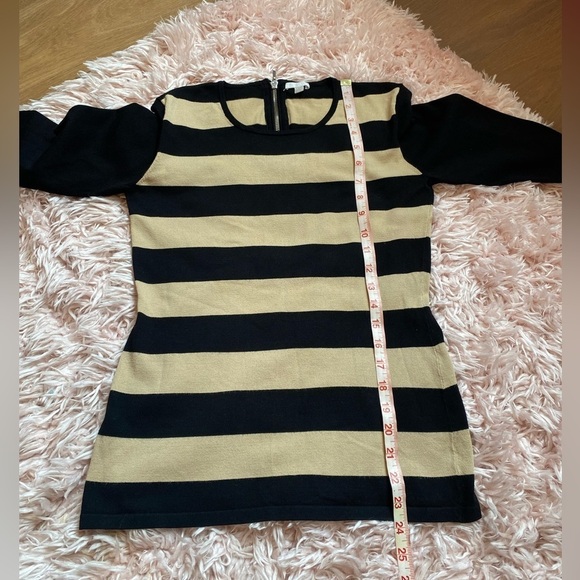 Intermix black and tan sweater striped large or medium - Picture 6 of 8